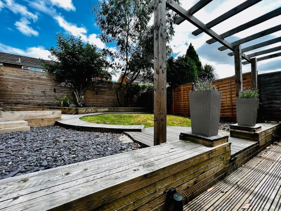 Entire Modern House In Tamworth - 2 Double Beds + Free Parking Villa Kültér fotó